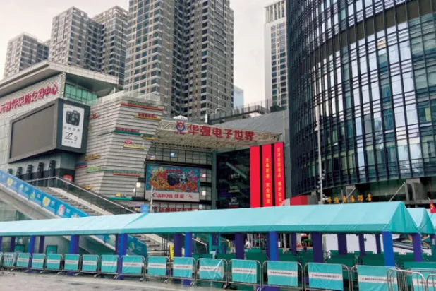 رغم تحسن مؤشرات الصناعة الصينية فإنها لا تزال في خانة الانكماش ما يثير القلق حول اقتصاد «مصنع العالم» (رويترز)