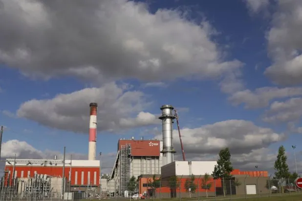 منظر عام لمحطة بوشان التي تعمل بالغاز الطبيعي وهي محطّة تابعة لشركة كهرباء فرنسا EDF وتقع بالقرب من مدينة فالنسيان بفرنسا - 7 يوليو 2022 (رويترز)