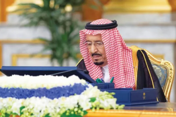 

خادم حرمین شریفین ملک سلمان بن عبدالعزیز در حال ریاست جلسه کابینه دولت در جده (واس)
