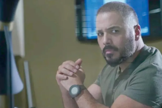 رامي عياش يتمتع بحضور لافت كرجل شرطة (إنستغرام)