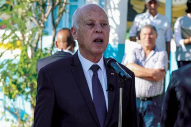 Tunus Cumhurbaşkanı Kays Said, 25 Temmuz anayasa referandumunda oy kullandıktan sonra açıklama yaparken (DPA)