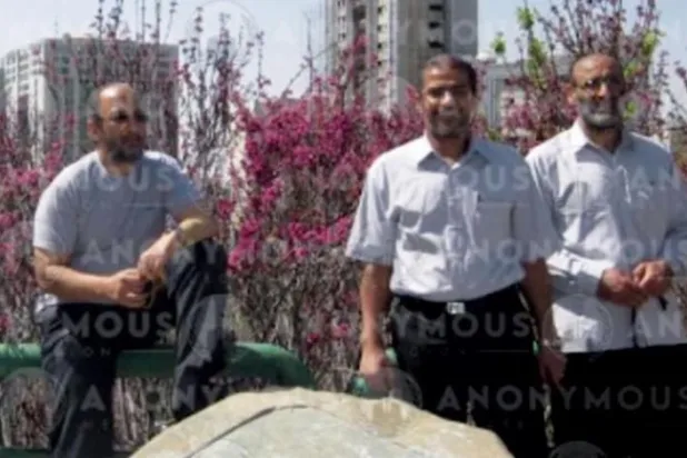 Seyful Adil (solda), Ebu Muhammed el-Mısri ve Ebu el-Hayr el-Mısri’nin 2015 yılında Tahran’da ilk kez yayınlanan nadir bir fotoğrafı 