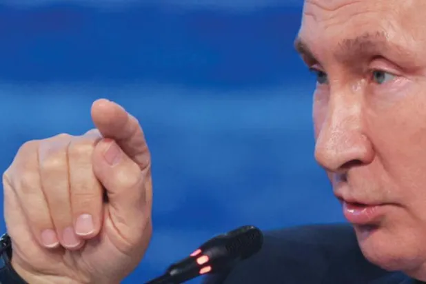 پوٹن نے زور دے کر کہا کہ دنیا اس وقت جو تبدیلیاں دیکھ رہی ہے وہ "ناقابل واپسی" ہیں (اے ایف پی)