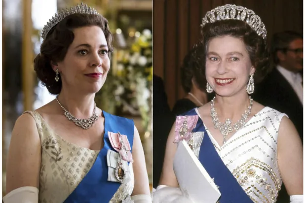 أوليفيا كولمان تمثل شخصية الملكة إليزابيث الثانية في مشهد من الموسم الثالث لمسلسل 'ذي كراون' (يسار) والملكة البريطانية خلال زيارتها لأستراليا (أ.ب)