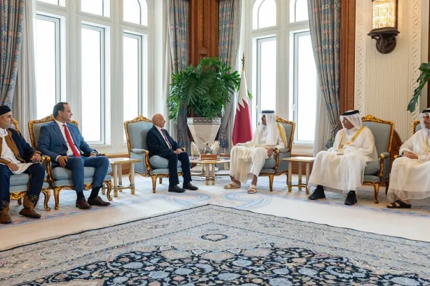 Sheikh Tamim meets with the Libyan officials in Doha. (QNA)