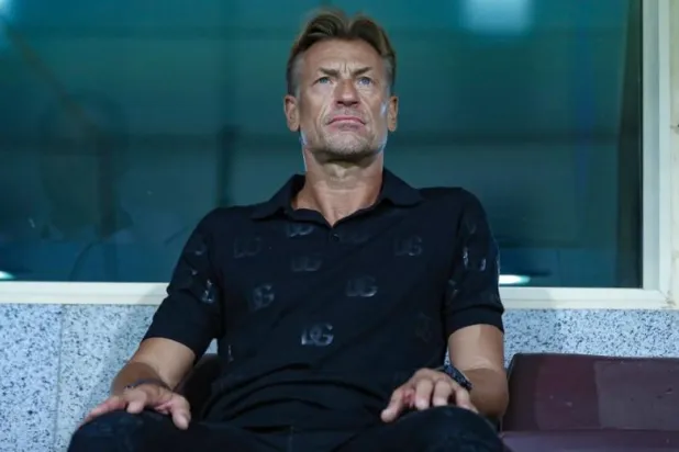 رينارد حضر الكثير من المباريات في دوري روشن السعودي لاختيار عناصر الأخضر (الموقع الرسمي للمنتخب السعودي)