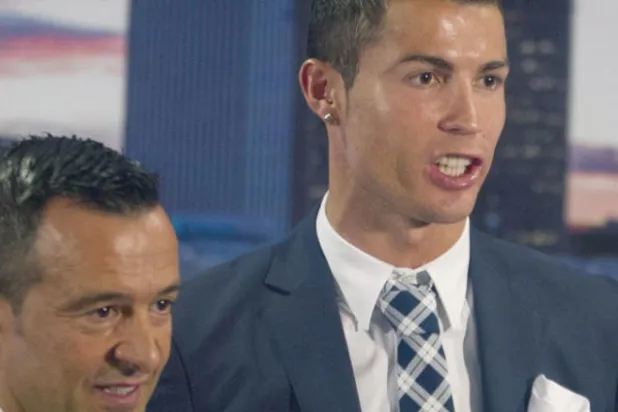 كان هذا الصيف مربحاً بشكل خاص لمينديز رغم فشله في تأمين رحيل رونالدو عن مانشستر يونايتد (أ.ب)