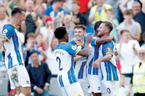 برايتون يحتل المركز الرابع بفارق نقطتين عن متصدر قائمة الدوري (رويترز)