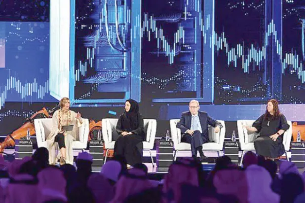 جانب من جلسات القمة العالمية للذكاء الصناعي أمس بحضور كثير من صنّاع القرار على مستوى العالم (الشرق الأوسط)