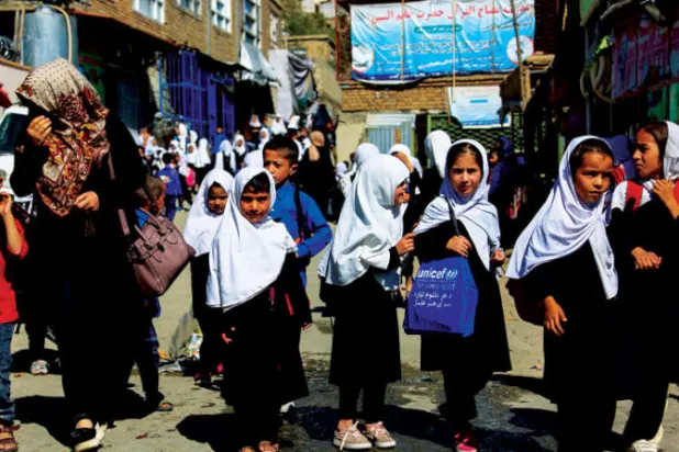 الأمم المتحدة تدعو «طالبان» لفتح مدارس الفتيات