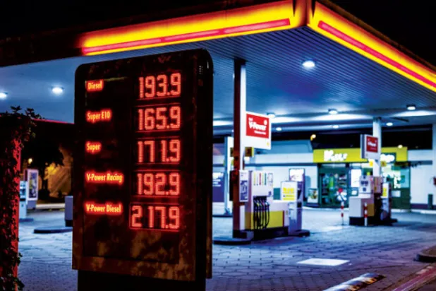 زيادة الصين صادرات الوقود تخفف المخاوف العالمية (د.ب.أ)