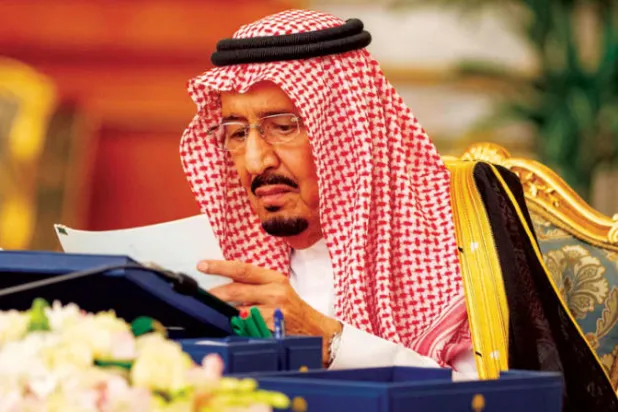 خادم الحرمين الشريفين مترئساً جلسة مجلس الوزراء (واس)
