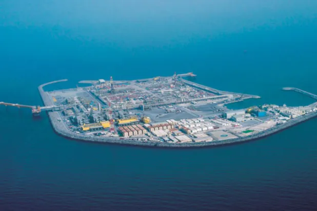 يهدف المشروع لتطوير وتشغيل نظام لنقل تيار كهربائي مباشر عالي الجهد تحت سطح البحر لإمداد حقول «أدنوك» (وام)