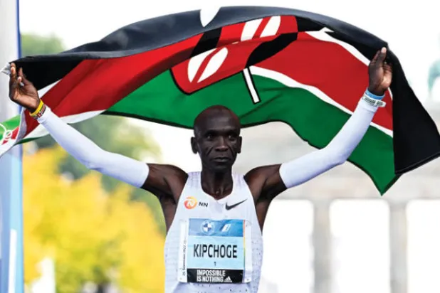 كيبتشوغي يتوج بماراثون برلين للمرة الرابعة (أ.ف.ب)