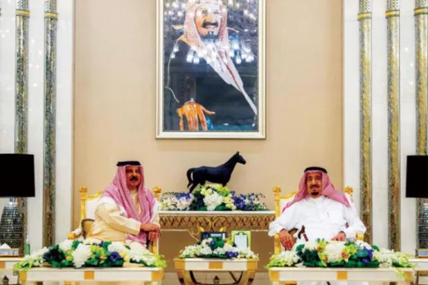 خادم حرمین شریفین شاہ سلمان بن عبدالعزیز نے کل جدہ کے السلام پیلس میں بحرین کے بادشاہ حمد بن عیسیٰ آل خلیفہ کا خیر مقدم کیا (واس)