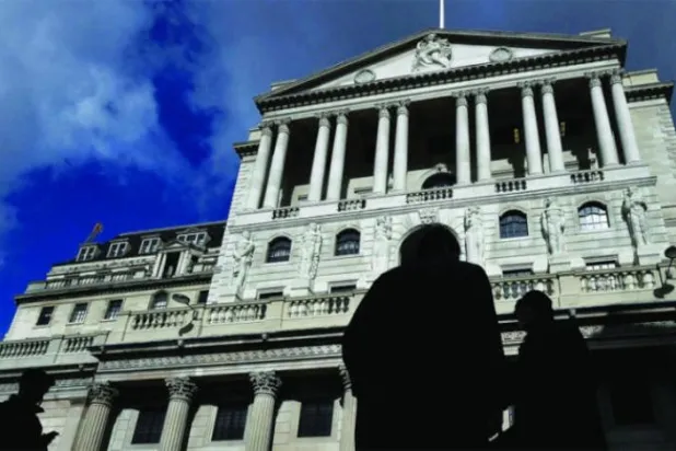 بینک آف انگلینڈ نے بجٹ پلان کے اعلان کے بعد معیشت کو دھماکے سے بچانے کی کوشش میں بدھ کے روز ہنگامی مداخلت کیا ہے (رائٹرز)