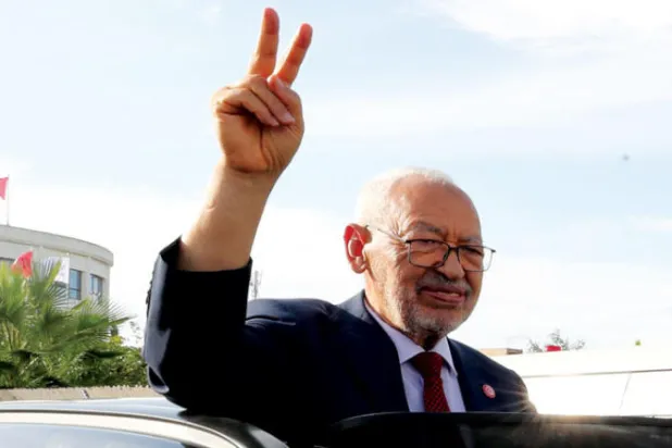 راشد الغنوشي رئيس حركة النهضة المتهمة بتسفير الشباب التونسي إلى بؤر التوتر (إ.ب.أ)