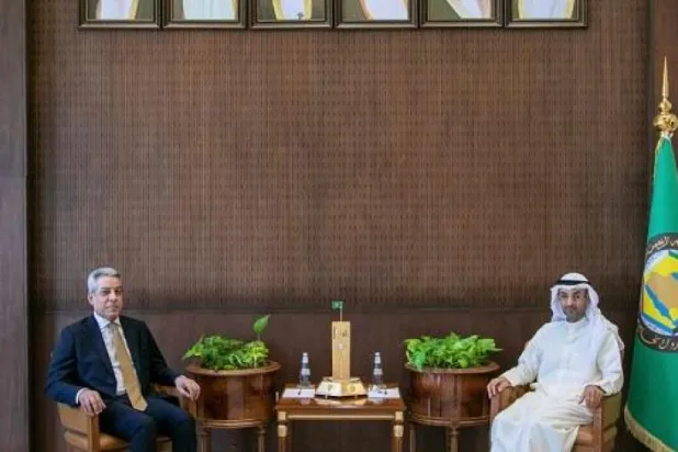 دکتر نایف فلاح الحجرف و دکتر عبد الستار الجنابی سفیر عراق در سعودی دیدار کردند (شورای همکاری)
