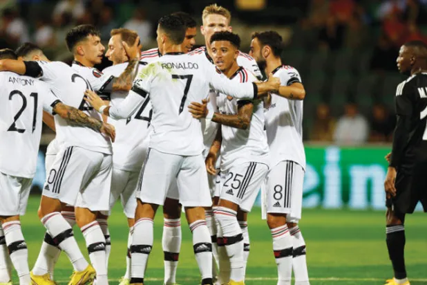 هل فعلاً نجح تن هاغ في إعادة الروح القتالية لمانشستر يونايتد؟ (رويترز)