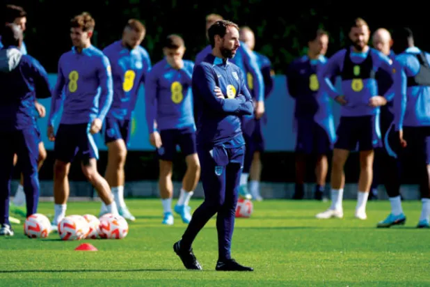 النتائج الكارثية لمنتخب إنجلترا في دوري الأمم وضعت كثيراً من الضغوط على ساوثغيت ولاعبيه (رويترز)