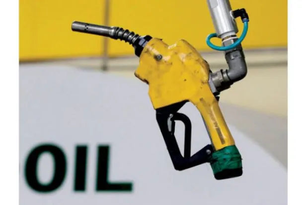 Petrol fiyatları yıllar içinde gaz ve kömür gibi diğer enerji emtialarından çok daha az arttı (Reuters)