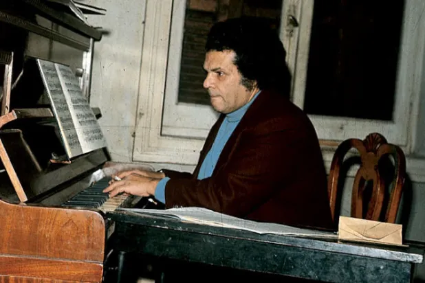 الموسيقار المصري الراحل علي إسماعيل (الإسكندرية السينمائي)