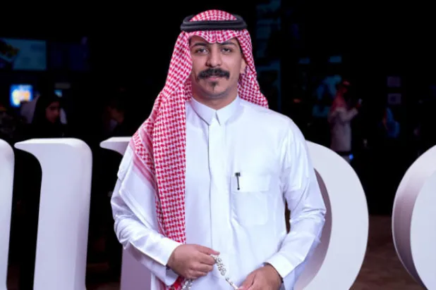 الممثل السعودي أيمن مطهّر يشارك المواهب تجربته