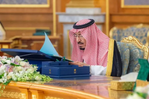 خادم الحرمين الشريفين خلال ترؤسه جلسة مجلس الوزراء (واس)