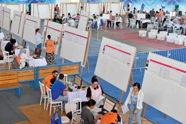 Geçen yaz yeni Tunus anayasasına ilişkin referandum kampanyasından bir görüntü (AFP)