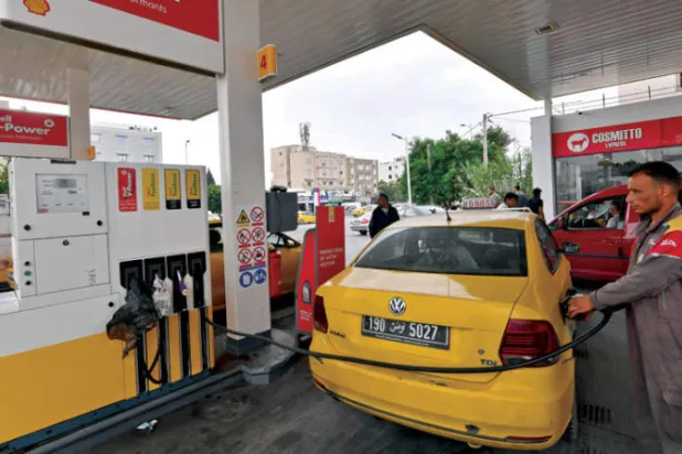 الطاقة تستحوذ على أعلى حصة في مؤشر العجز التجاري التونسي (أ. ف ب)