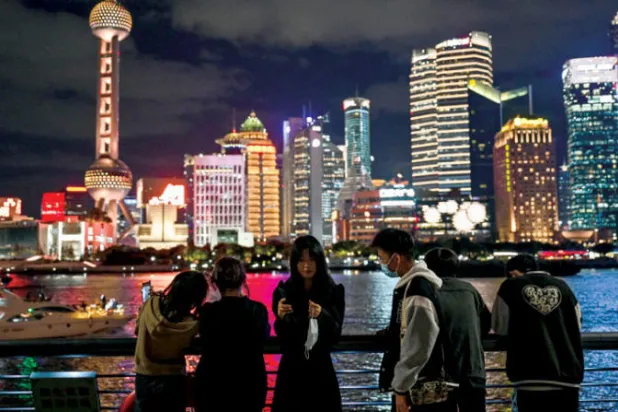 تواجه الصين بموازاة تراجع إنتاجية الصناعات أزمة غير مسبوقة في القطاع العقاري (أ.ف.ب)