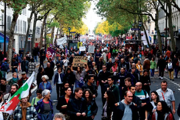 من تظاهرة باريس الأحد (أ.ب)