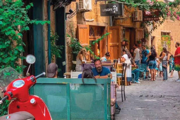 سوق البترون العتيق متعة التسوق