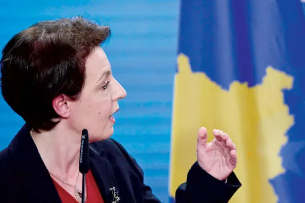 وزيرة خارجية كوسوفو تخاطب نظيرتها الألمانية ببرلين في 12 أكتوبر (أ.ف.ب)