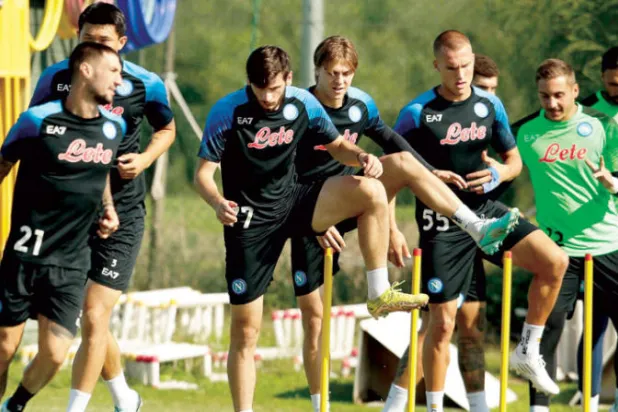 لاعبو نابولي أثبتوا أنهم فريق يصعب التغلب عليه هذا الموسم (إ.ب.أ)