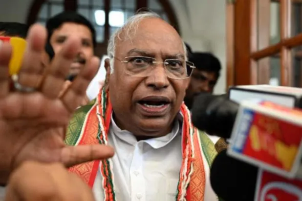 ملیخارجن (اے ایف پی)