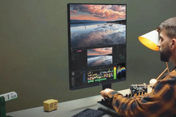 يمكن تحرير عروض الفيديو ومعاينة النتيجة على شاشة واحدة براحة كبيرة