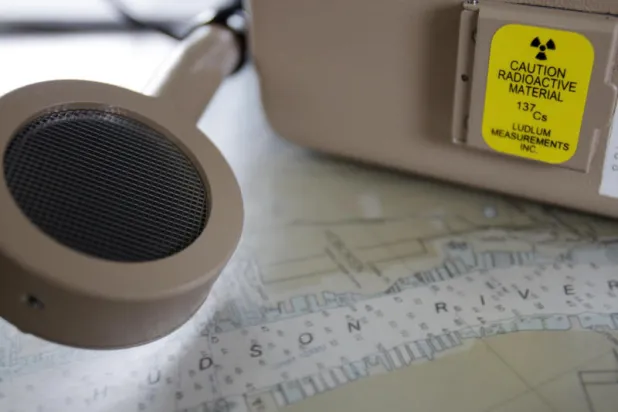 جهاز لكشف القنابل القذرة المشعة (أ.ب)