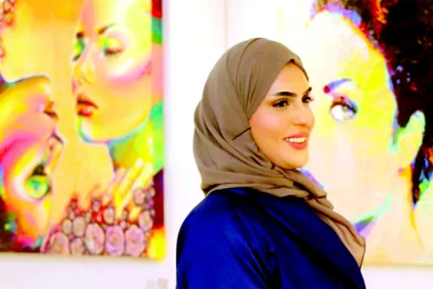 مريم الشملاوي في معرضها الأول (المنيفات) بجمعية الثقافة والفنون بالدمام