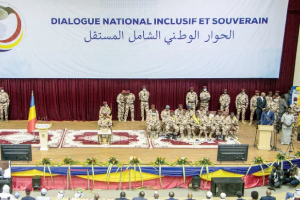 مؤتمر الحوار  التشادي في إحدى جلساته (أ.ف.ب)