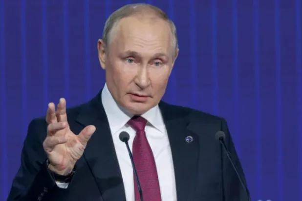 پوٹن نے ولدائی فورم سے خطاب کرتے ہوئے کہا کہ روس صرف اپنے وجود کے حق کا دفاع کر رہا ہے، انہوں نے مغربی ممالک پر الزام عائد کیا کہ وہ ان کے ملک کو تباہ کرنا چاہتے ہیں اور اسے نقشے سے مٹانا چاہتے ہیں (ای.پی.اے)