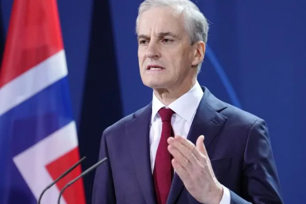 رئيس الوزراء النرويجي جوناس غارستوره (د.ب.أ)