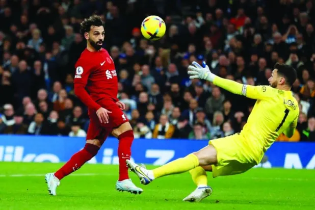 صلاح لدى تسجيله الهدف الثاني لفريقه (أ.ف.ب)