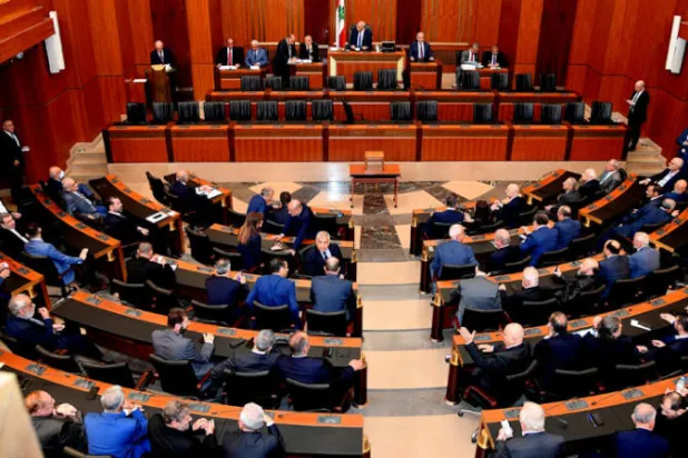 انقسام النواب السنة في مقاربة الملف الرئاسي يضعف دورهم