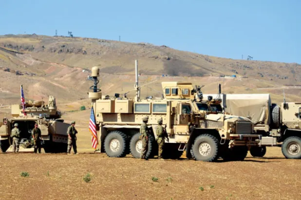 قوات أميركية تقوم بتدريبات مع «قوات سوريا الديمقراطية» بريف الحسكة في 7 سبتمبر الماضي (إ.ب.أ)