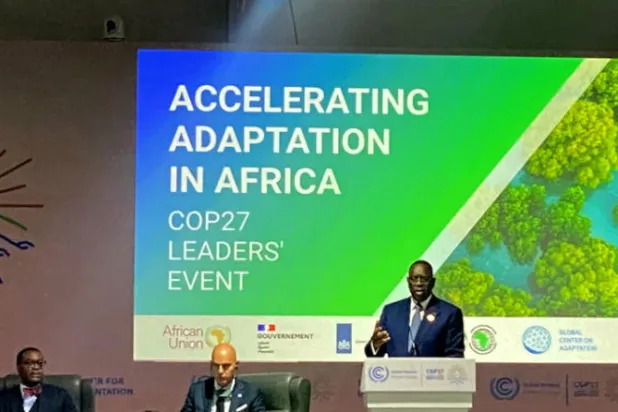 جانب من ندوة حول مساعدة أفريقيا على التكيف مع التغير المناخي في شرم الشيخ أمس (الشرق الأوسط)