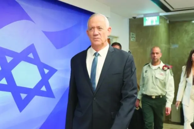 الوزير بيني غانتس (أ.ب)