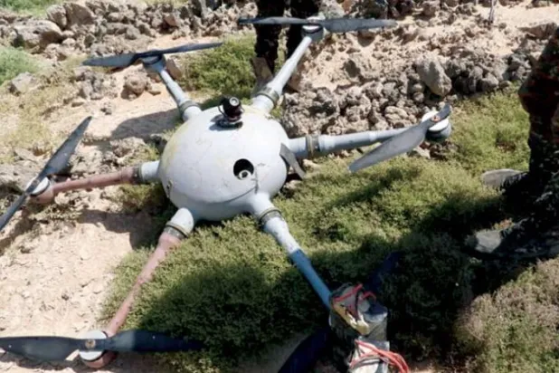 Yemen hükümet güçleri tarafından Marib Vilayeti’nde Husilere ait bir İHA, yerinden edilmişlerin bulunduğu bir kampa saldıramadan önce etkisiz hale getirildi (SABA)