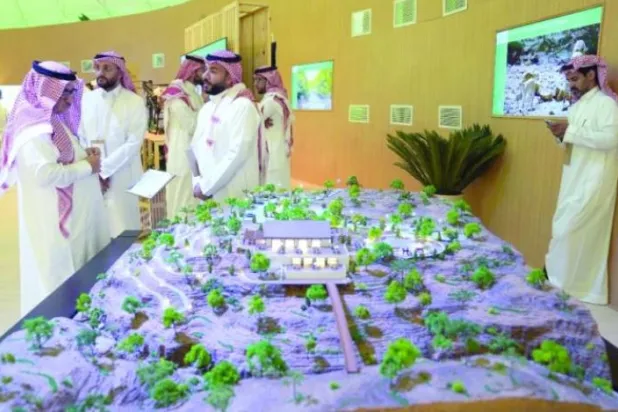 بخشی از پاویون سعودی در کاپ ۲۷ و تمرکز روی ابتکارهای سبز دولت سعودی در داخل کشور و منطقه (الشرق الاوسط)