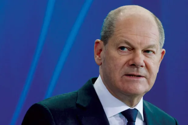 شولتس يتحدث في برلين الأسبوع الماضي (رويترز)